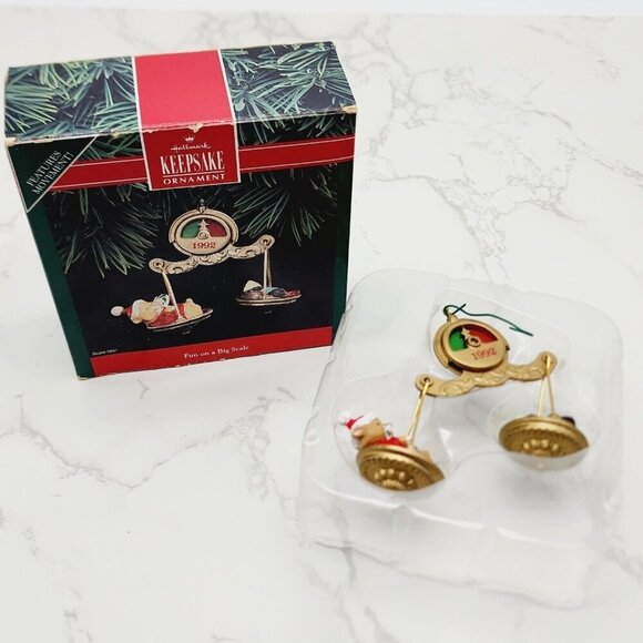 Hallmark Keepsake Ornament Fun on a Big Scale 1992 Santa Hamster Candy Moves VTG - Picture 8 of 10